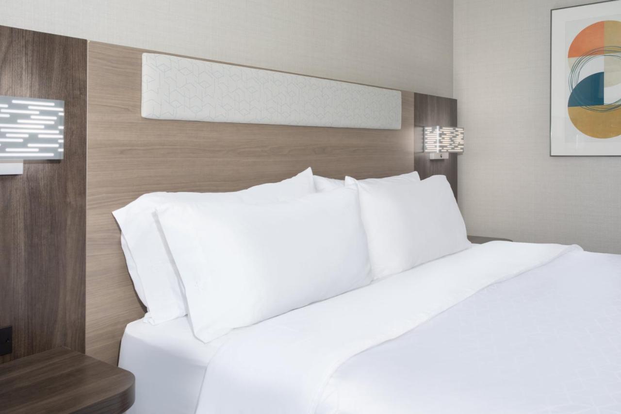 Express And By Ihg Hotel Helena